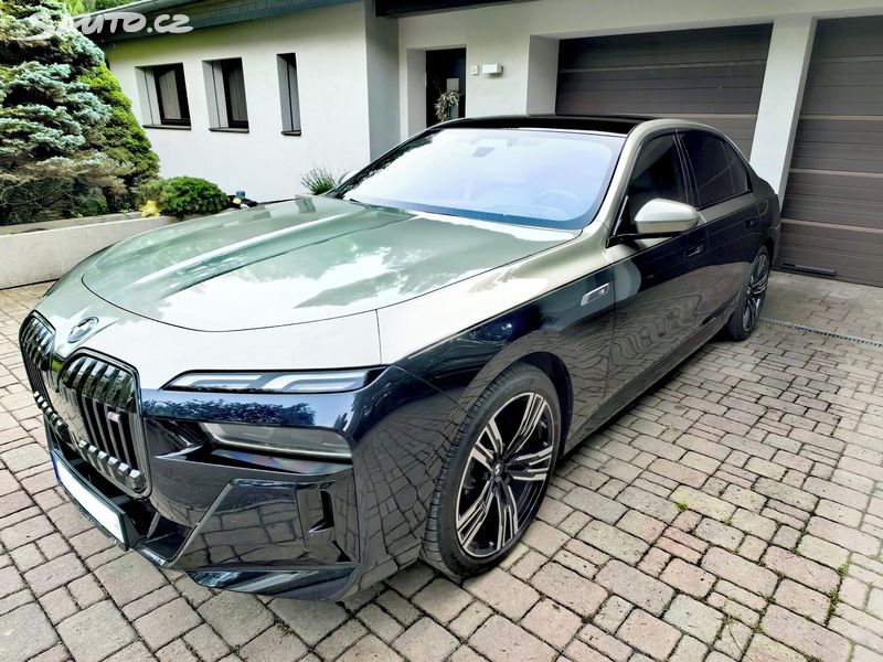 BMW i7, 760xdrive,2026,5978km,M,Carbon